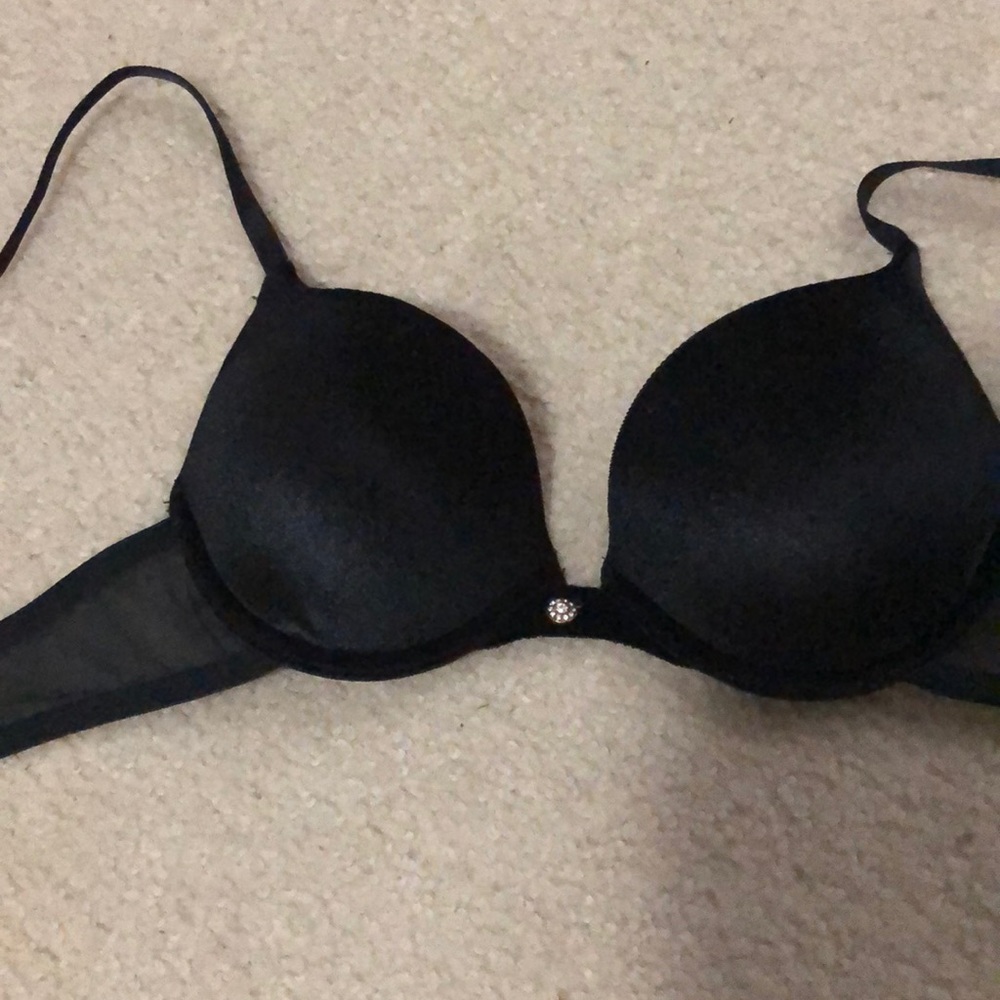 Black velvet push up bra